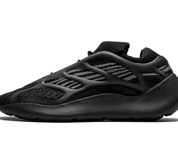 Yeezy 700 V3 Alvah